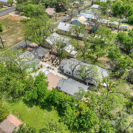The Grove-A Charming Cottage - 2 Blks To Main St